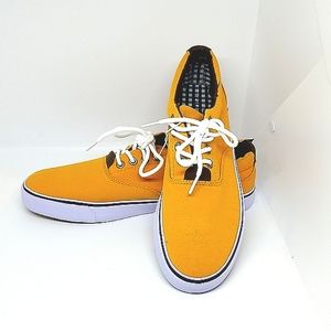 Women's Sneakers canvas size 10 😎😎😎😎😎😎😎😎😎😎😎😎😎😎😎😎😎😎😎😎